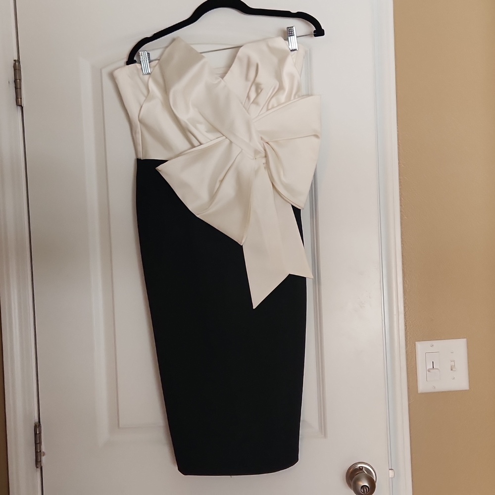 White House Black Market size 6 cocktail dress